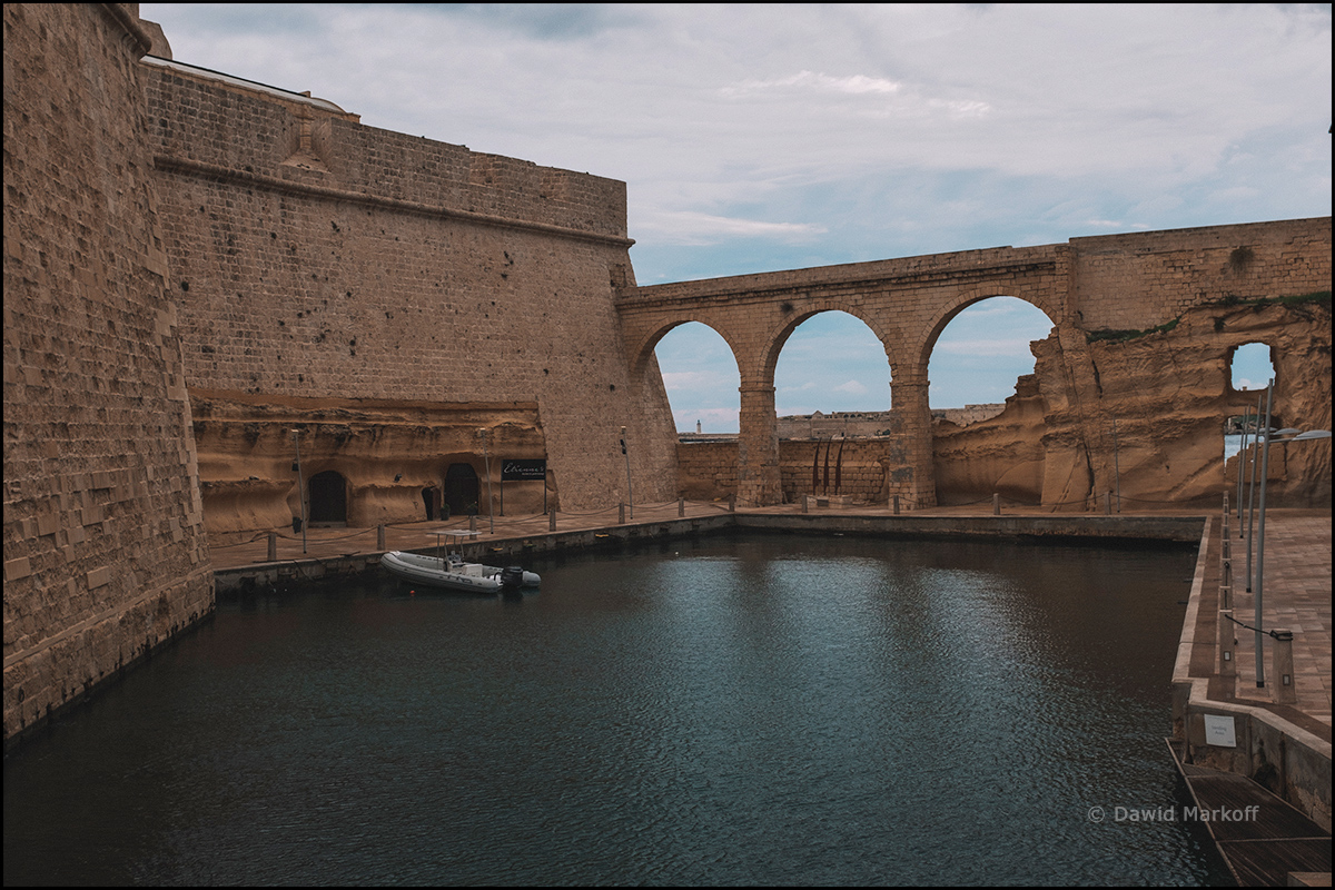 Malta Valletta by Dawid Markoff