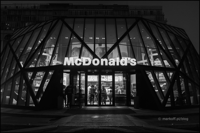 McDonalds Batumi Gruzja by Dawid Markoff