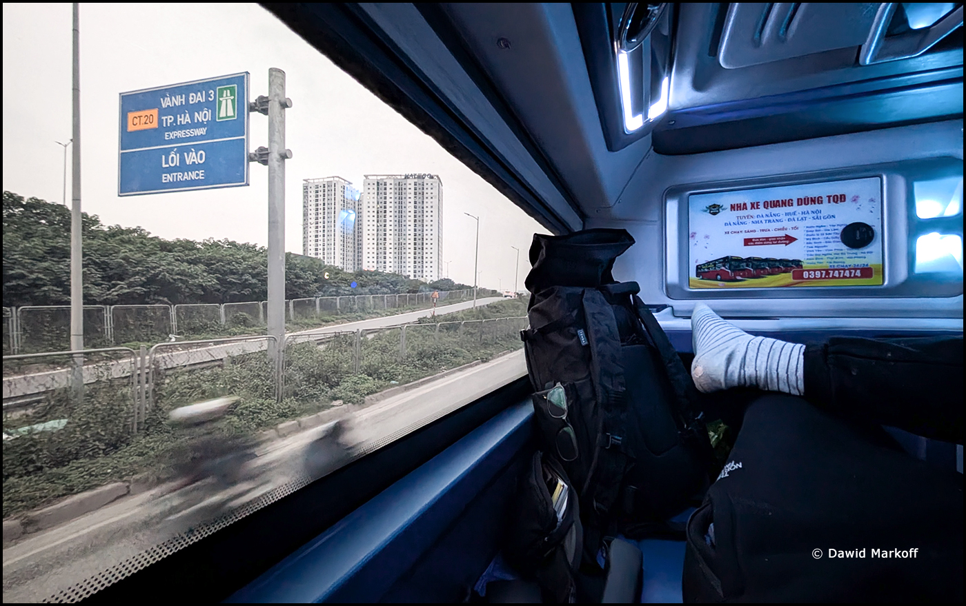 Tam Coc Hanoi Wietnam by Dawid Markoff