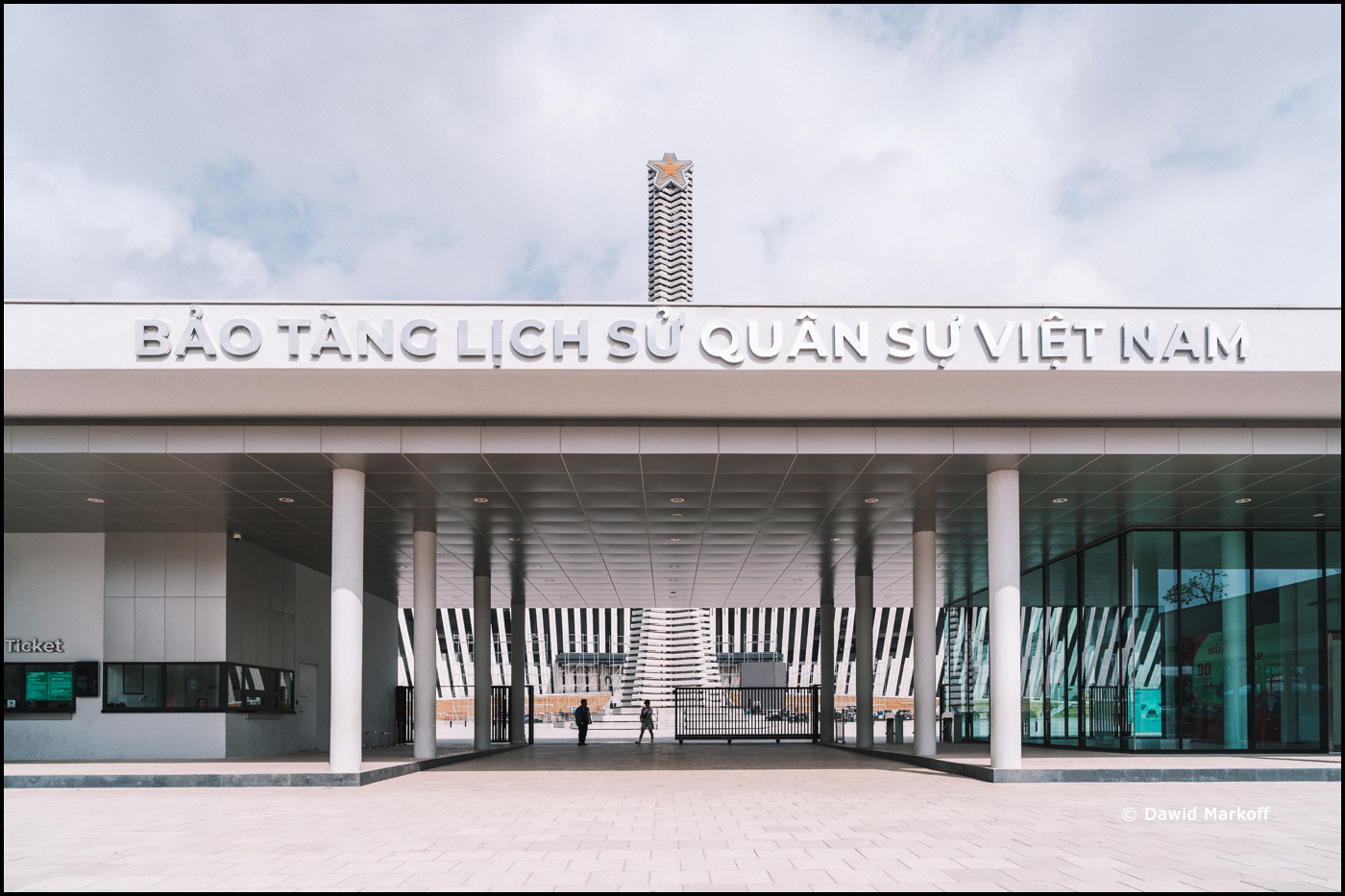 Muzeum Wojny w Hanoi by Dawid Markoff