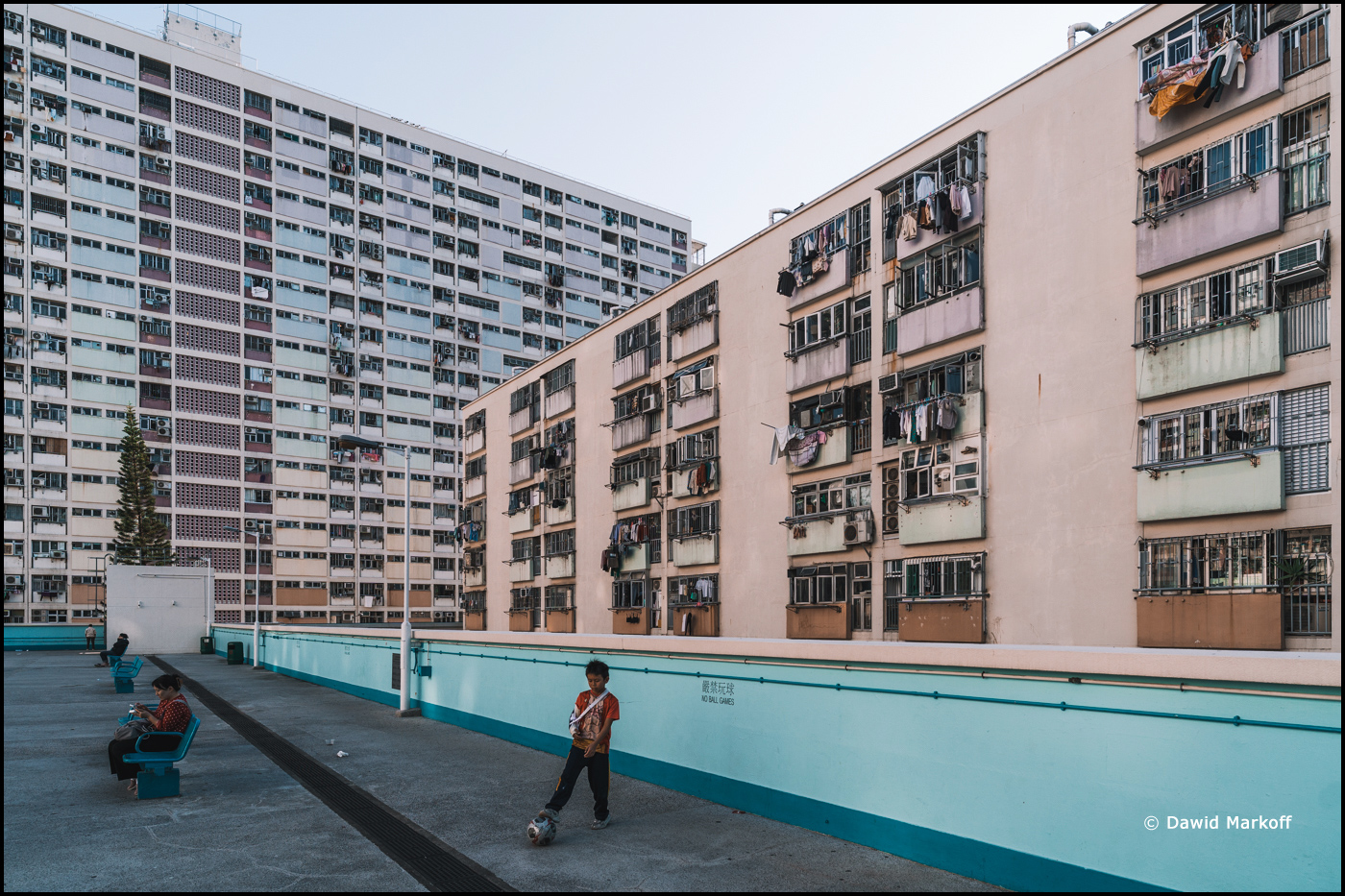 Hong Kong by Dawid Markoff