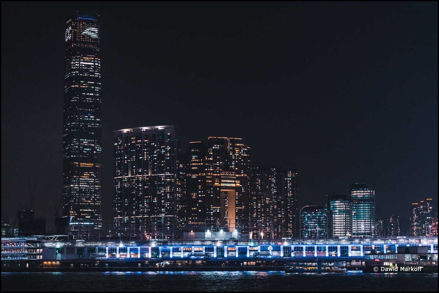 Hong Kong by Dawid Markoff