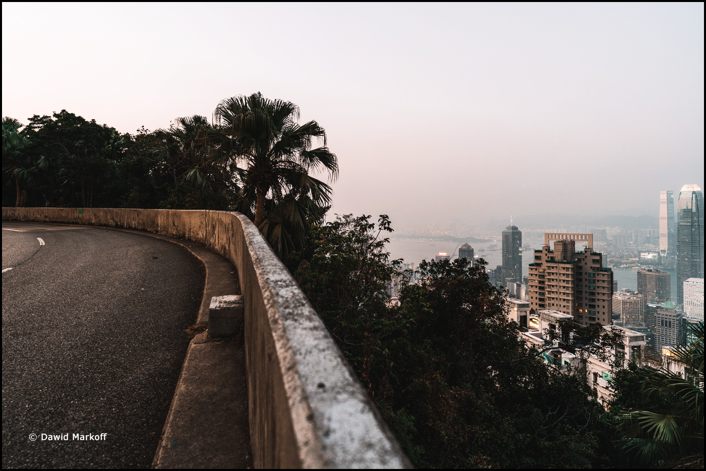 Hong Kong by Dawid Markoff