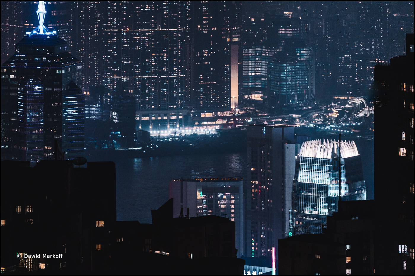 Hong Kong by Dawid Markoff