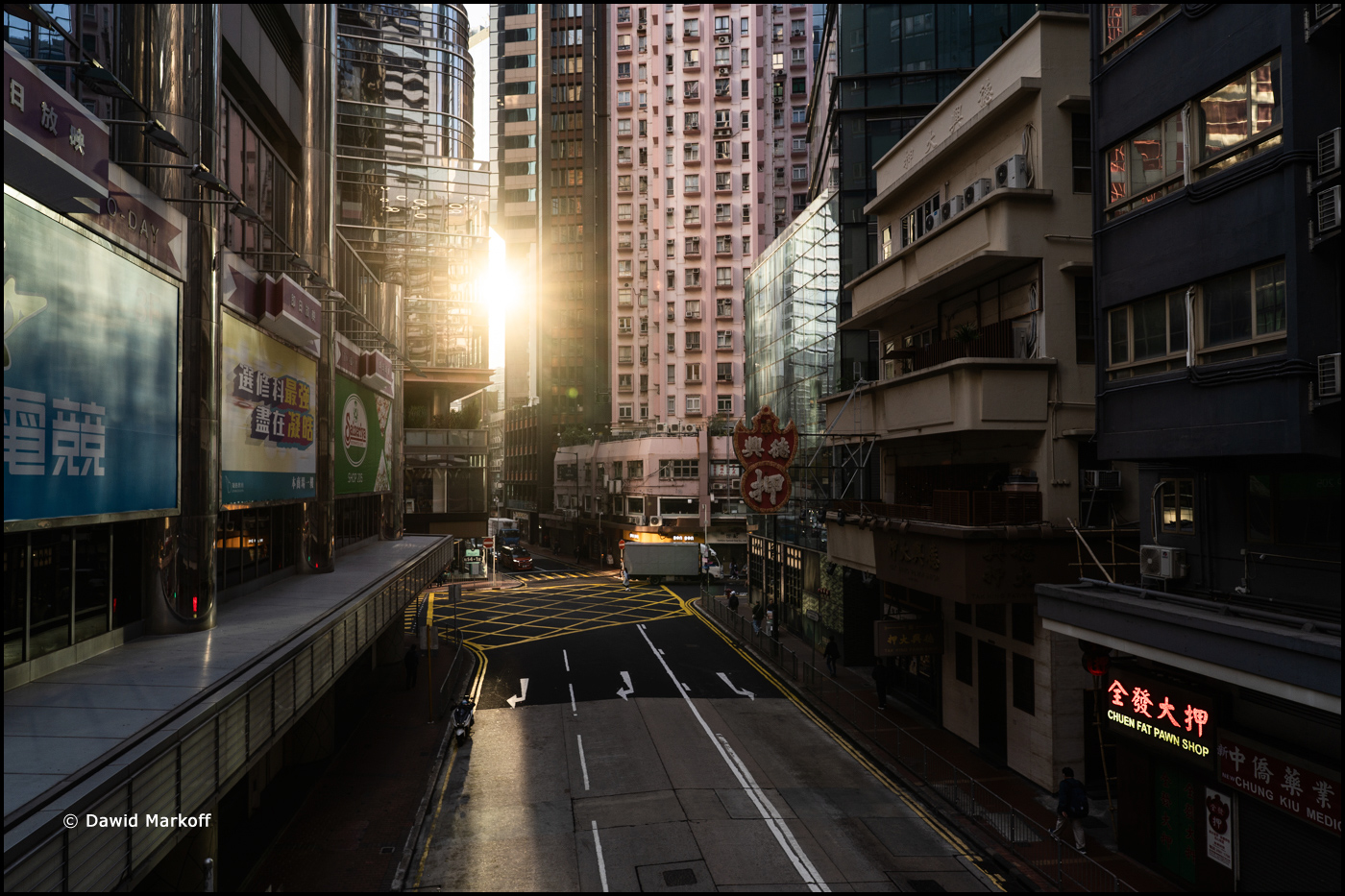 Hong Kong by Dawid Markoff