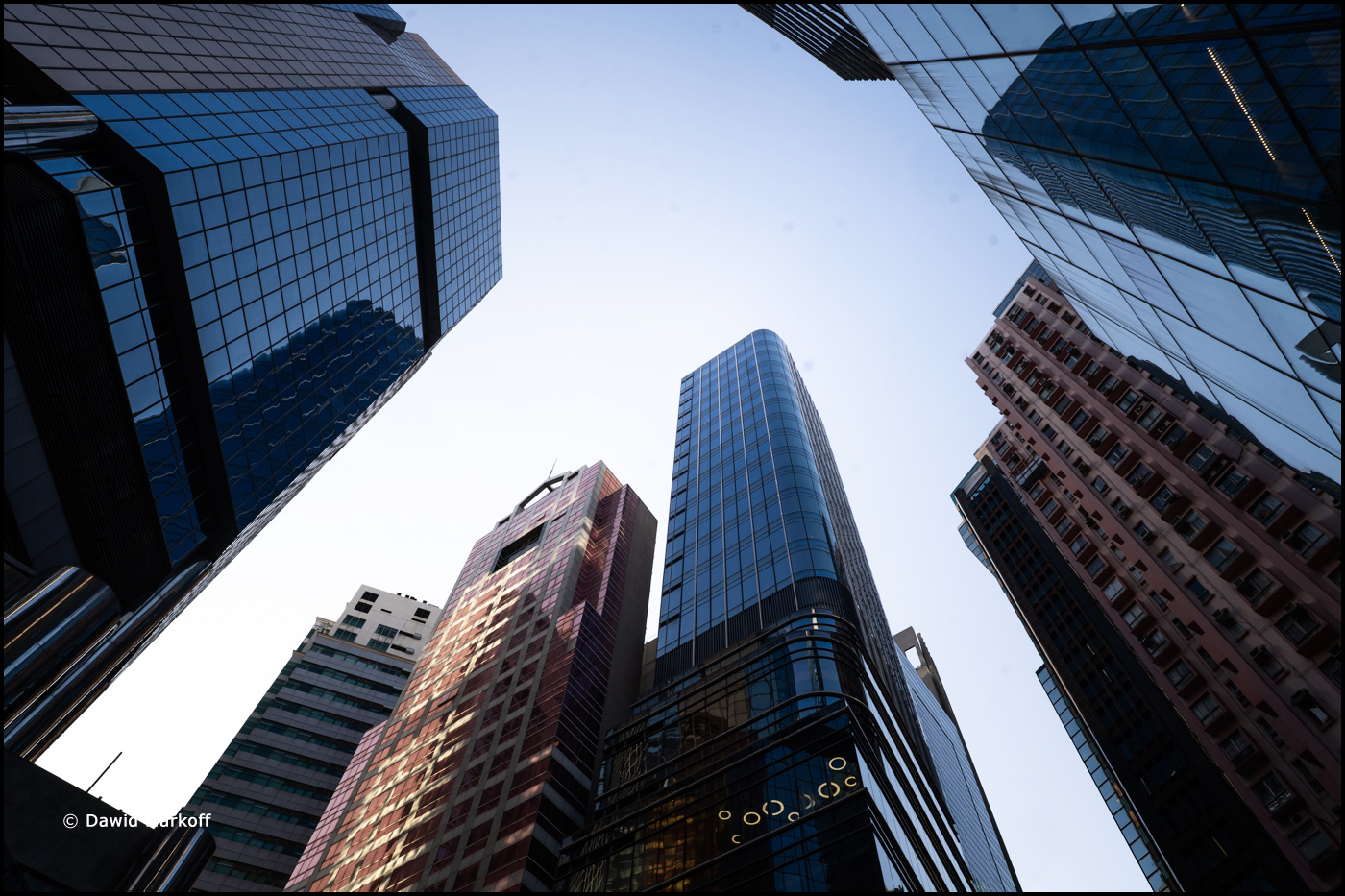 Hong Kong by Dawid Markoff