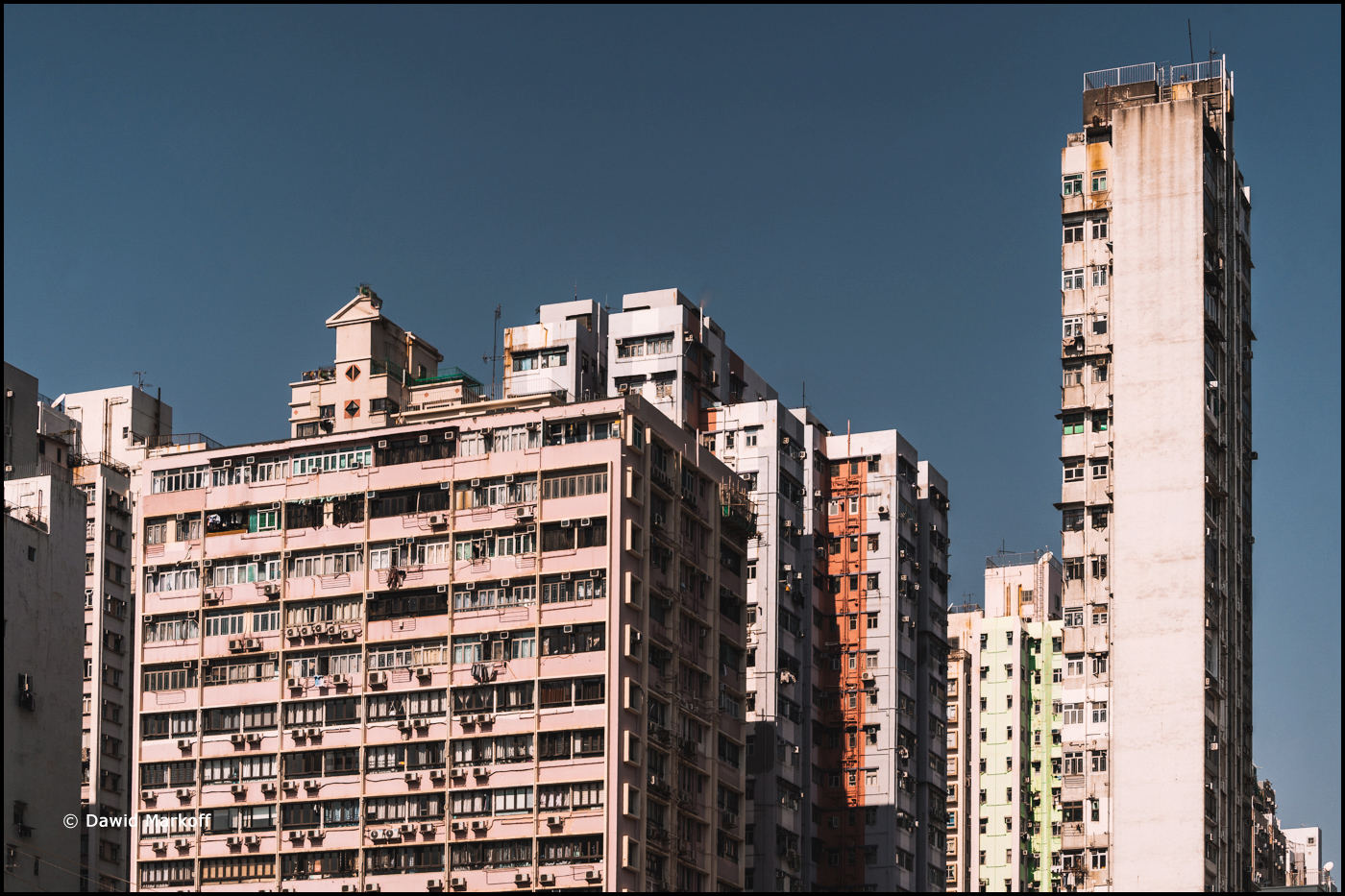 Hong Kong by Dawid Markoff