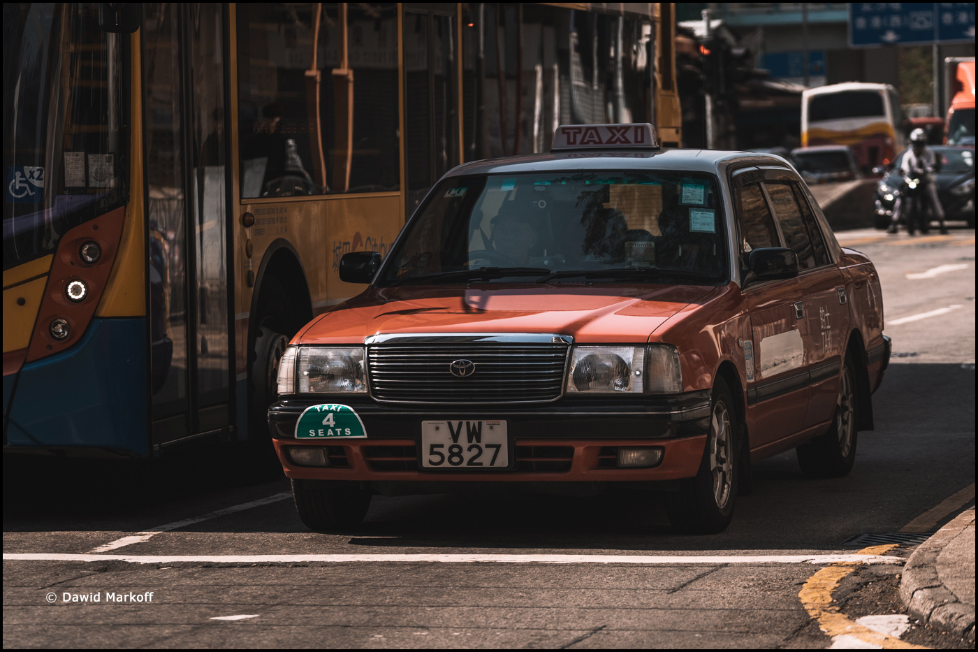 Hong Kong by Dawid Markoff