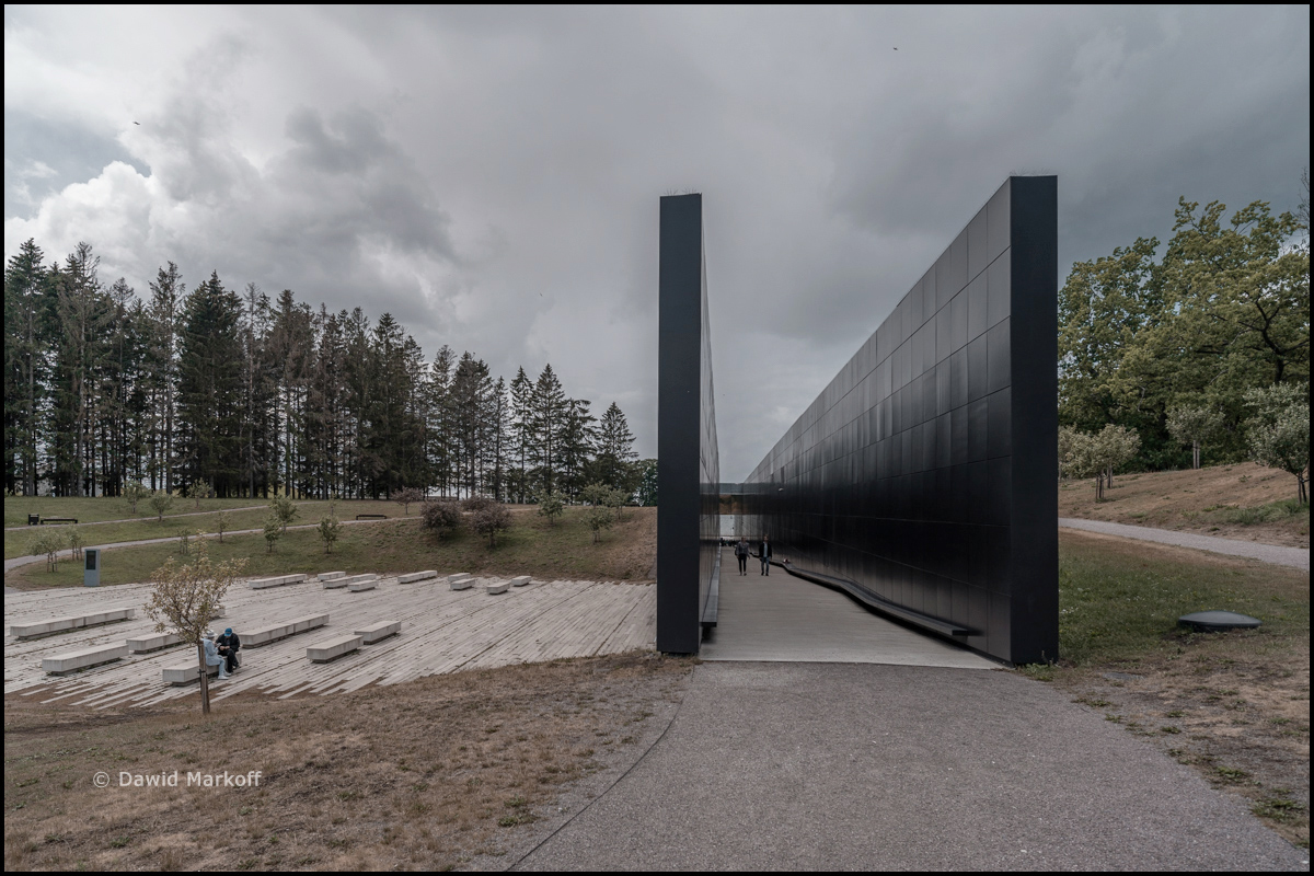 Pomnik Ofiar Komunizmu by Dawid Markoff